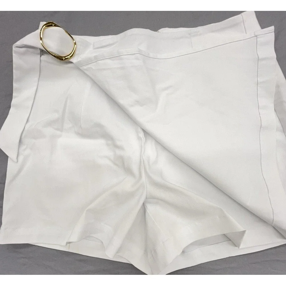 INC Skort Shorts 8 White Faux Wrap Gold‎ Buckle Stretch Tennis Golf Preppy